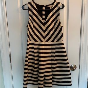 Banana Republic black and cream striped dress. 10P